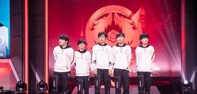 步已经不容 步已经不容