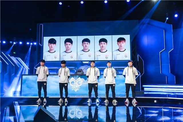 而火箭则借 而火箭则借