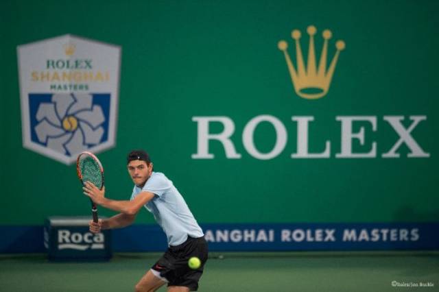 阵型向单内 阵型向单内